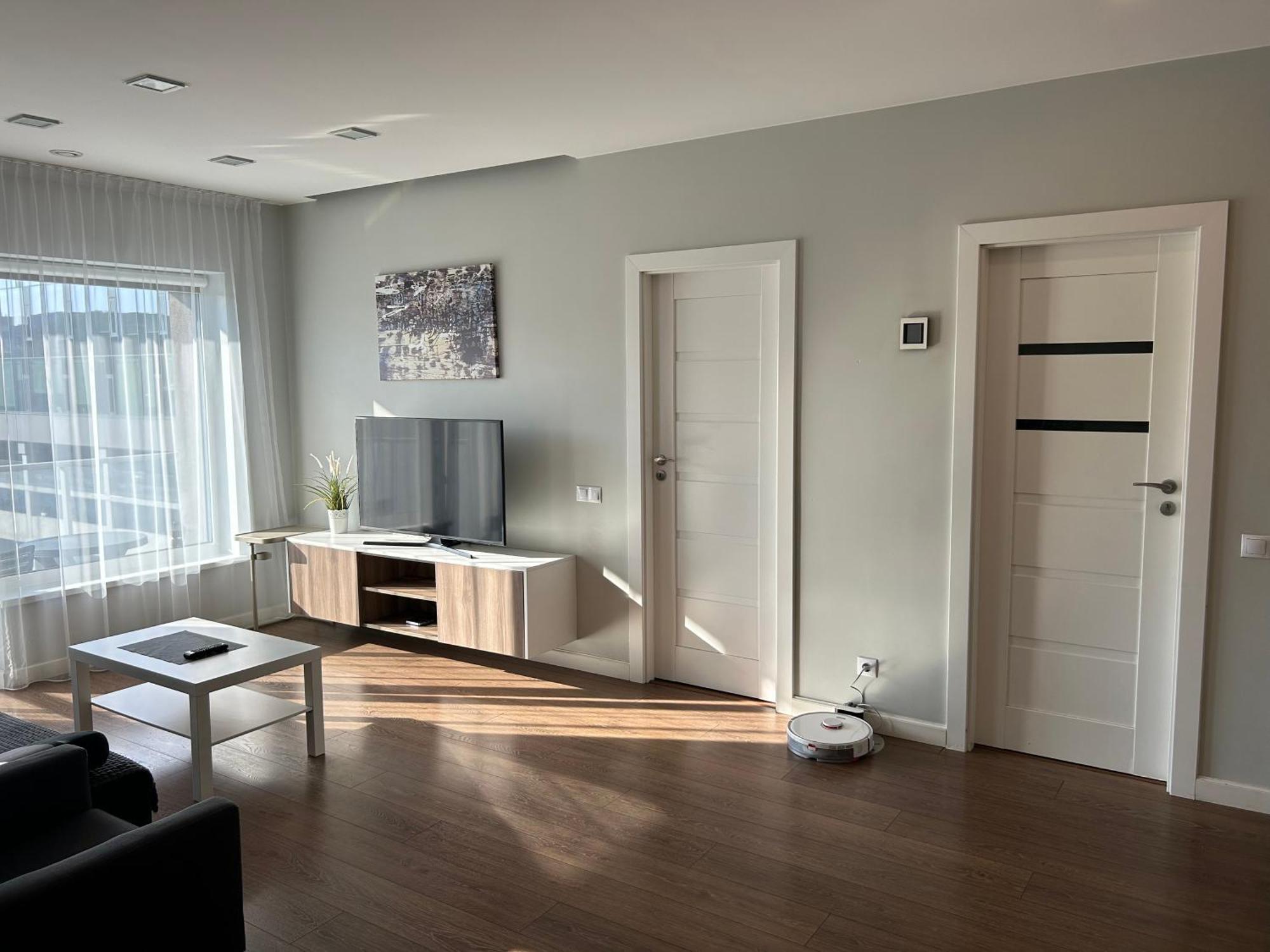 Your Home - Spacious Apartment In City Center, With Balcony & Self Check-In Βίλνιους Εξωτερικό φωτογραφία