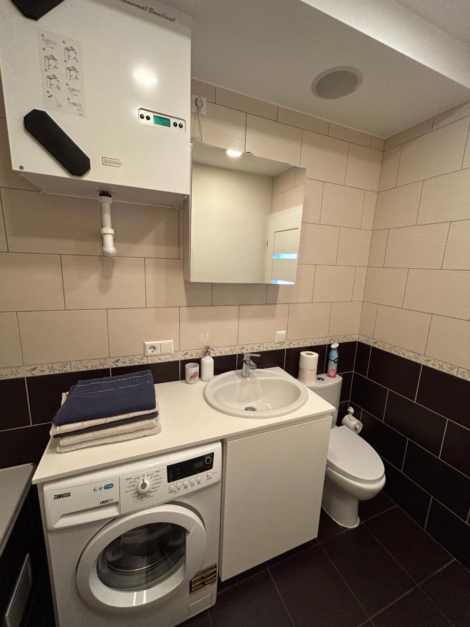 Your Home - Spacious Apartment In City Center, With Balcony & Self Check-In Βίλνιους Εξωτερικό φωτογραφία