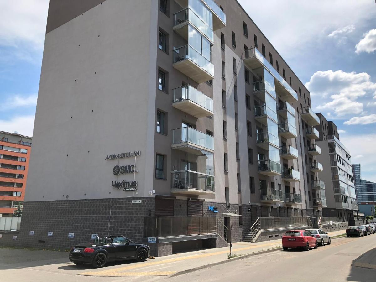 Your Home - Spacious Apartment In City Center, With Balcony & Self Check-In Βίλνιους Εξωτερικό φωτογραφία